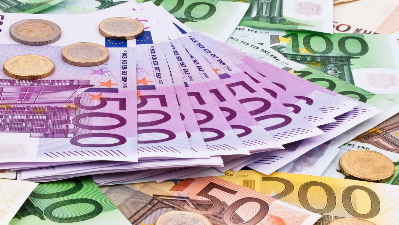 Az euró bevezetése 2030-ban várható a CFA Románia elemzői szerint