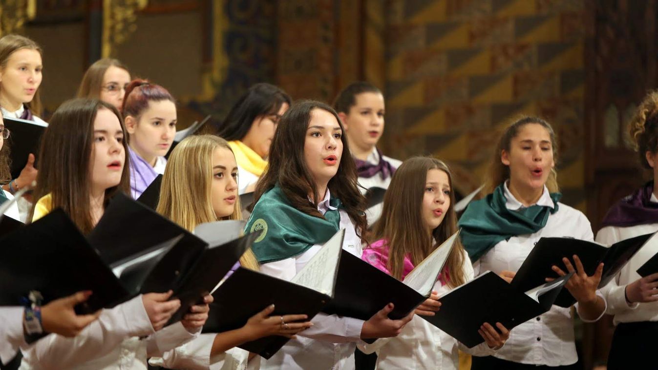 Félszáz kórustalálkozó segítségével népszerűsítik a kóruséneklést