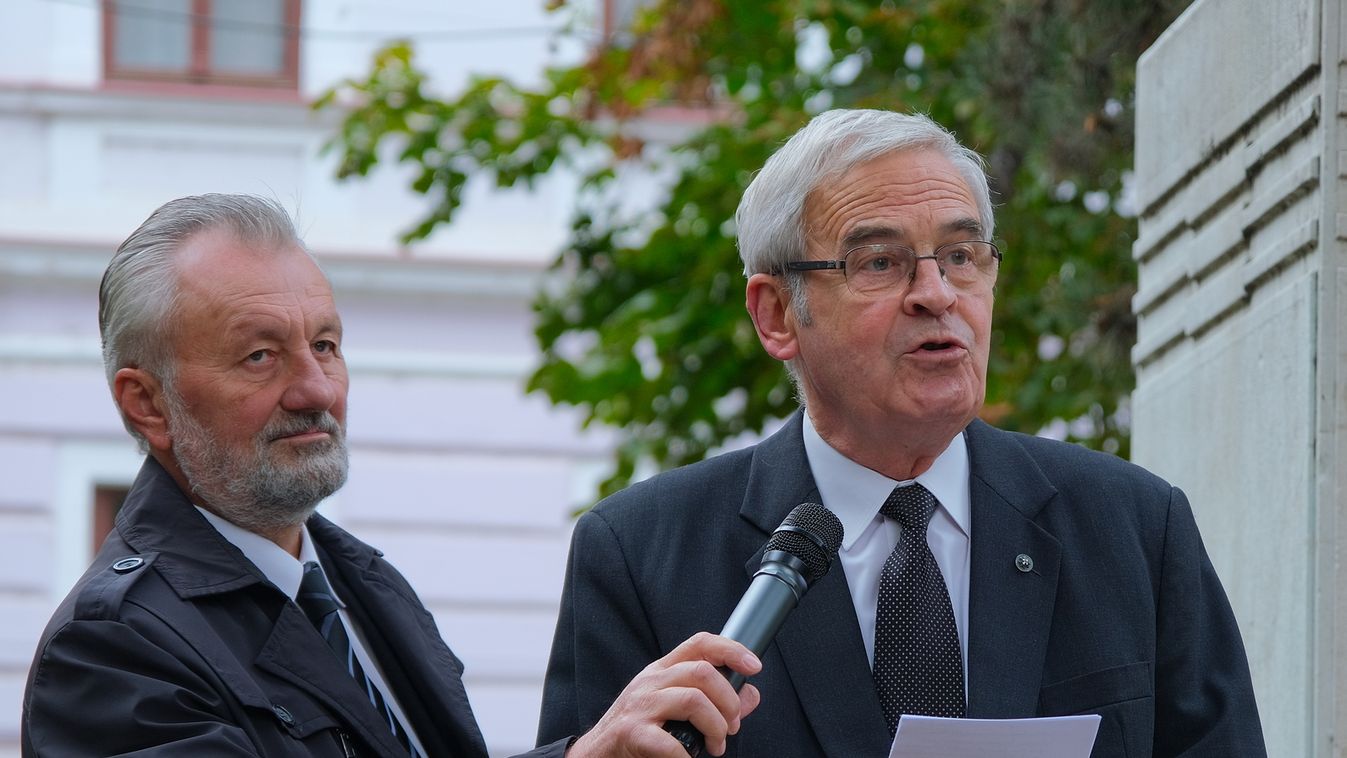 „A hűség példájaként tekintünk az aradi tizenháromra“