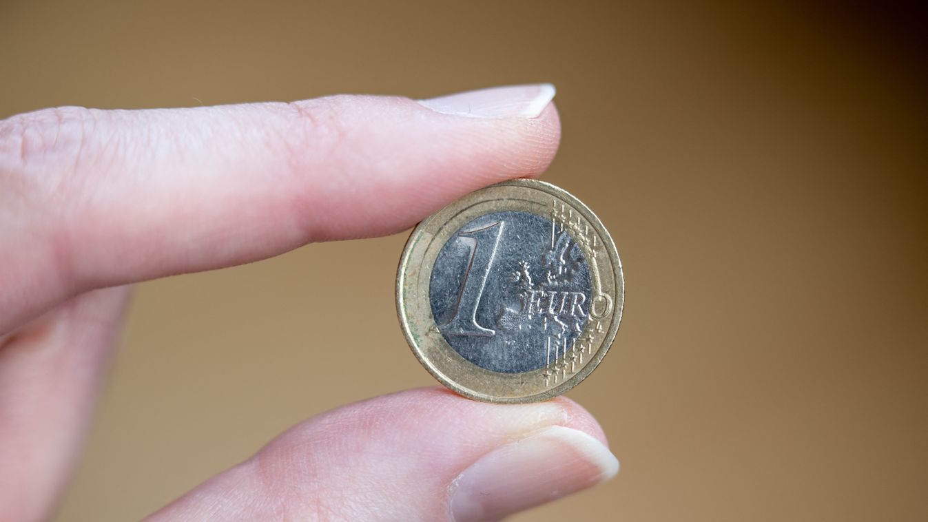 Matolcsy szerint nem érdeke a magyar gazdaságnak az euró gyors bevezetése