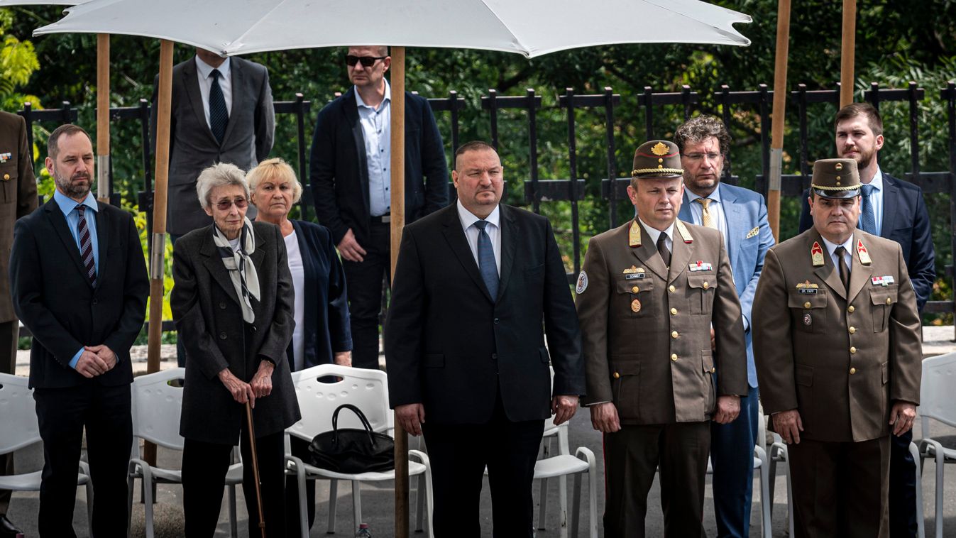 A keresztény Európát most is a közép-európai nemzeteknek kell megvédeniük