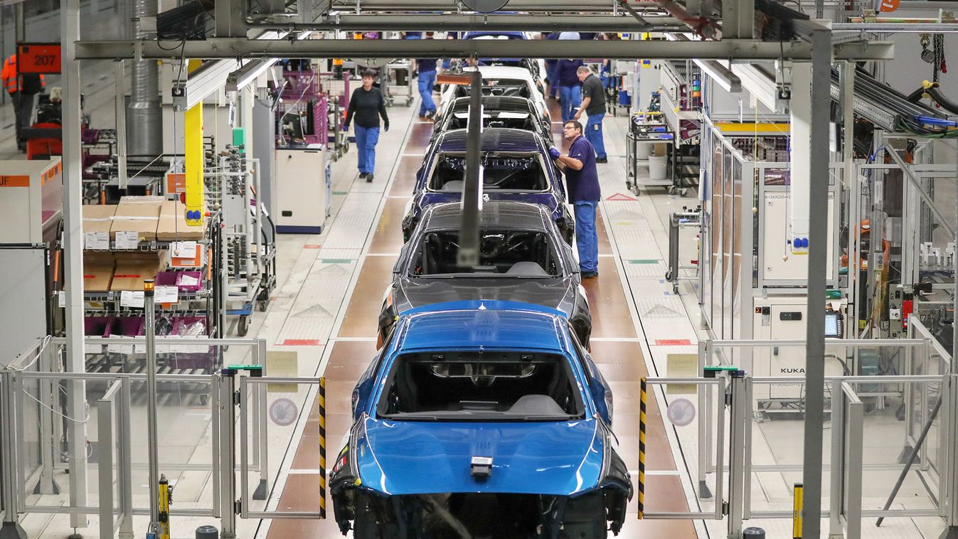 A krízis előtti szintre emelkedtek vissza a BMW eladásai az év első felében