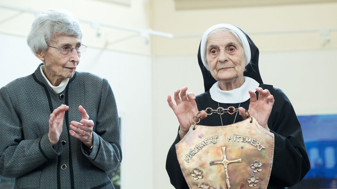 Imre Margit Ágota kapta az idei Hit pajzsa díjat
