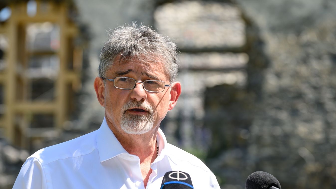 György István: tízévnyi fejlesztés garantálta az oltási program sikerét
