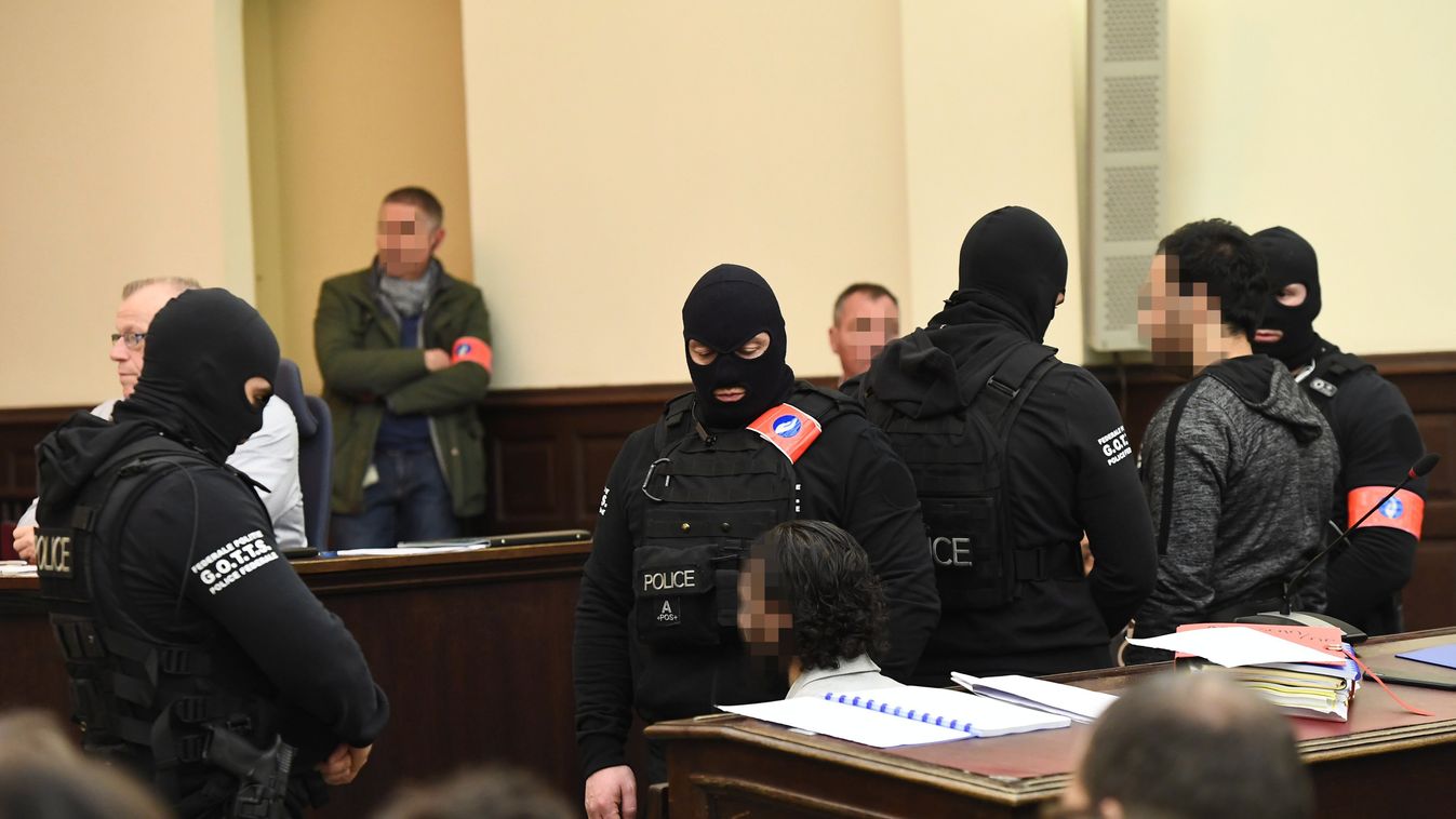 Bíróság előtt a terrorista: történelmi per kezdődik ma Párizsban