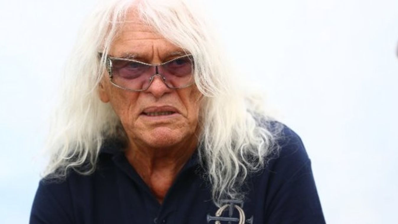 Kóbor János összeomlott: „Befejezem Tomi dalát...”