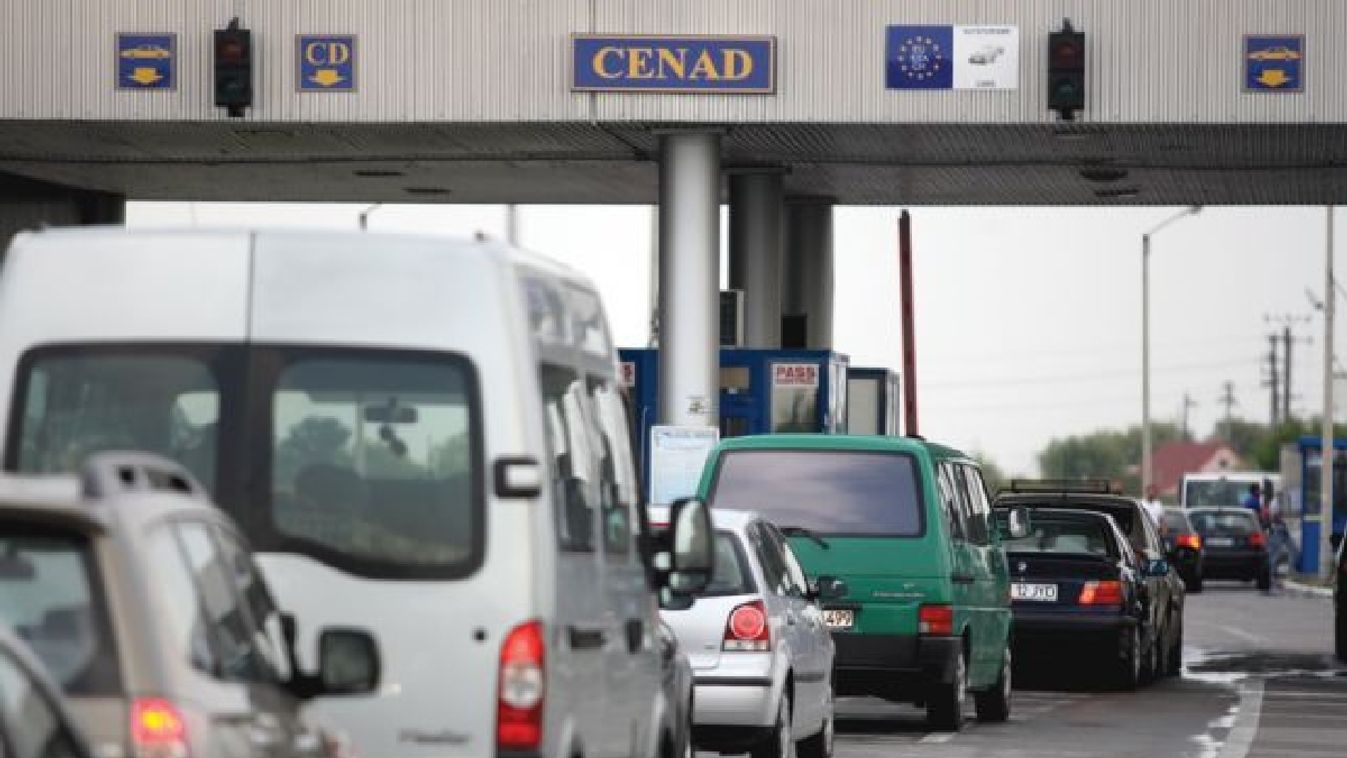 DSP: Egyetlen koronavírusfertőzés-gyanús személyt sem találtak azok között, akik Nagycsanádnál lépték át a határt
