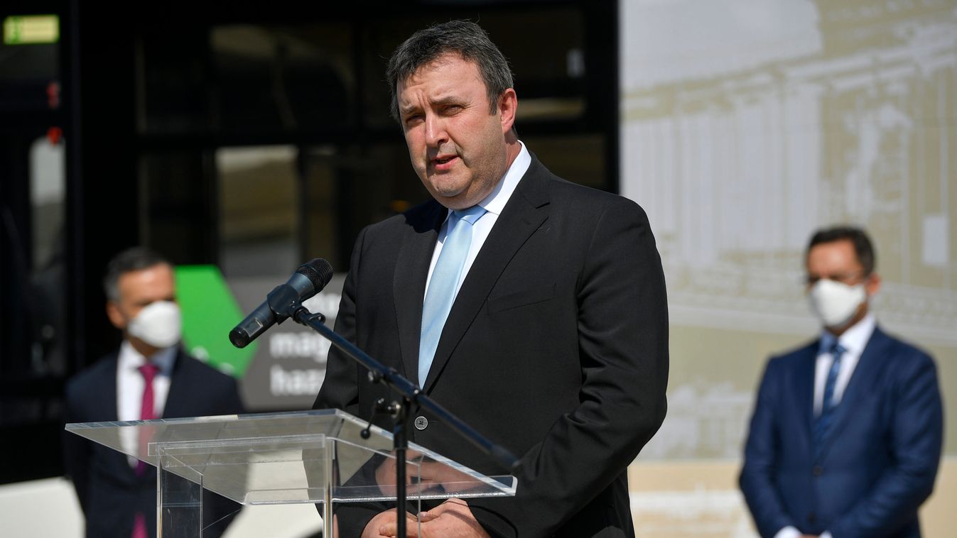 Palkovics: májustól szigorú menetrend mellett kezdődik a gazdaság újraindítása