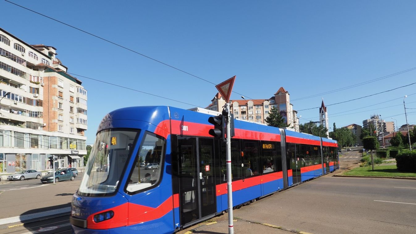 Üzembe helyezték az új villamosokat Nagyváradon