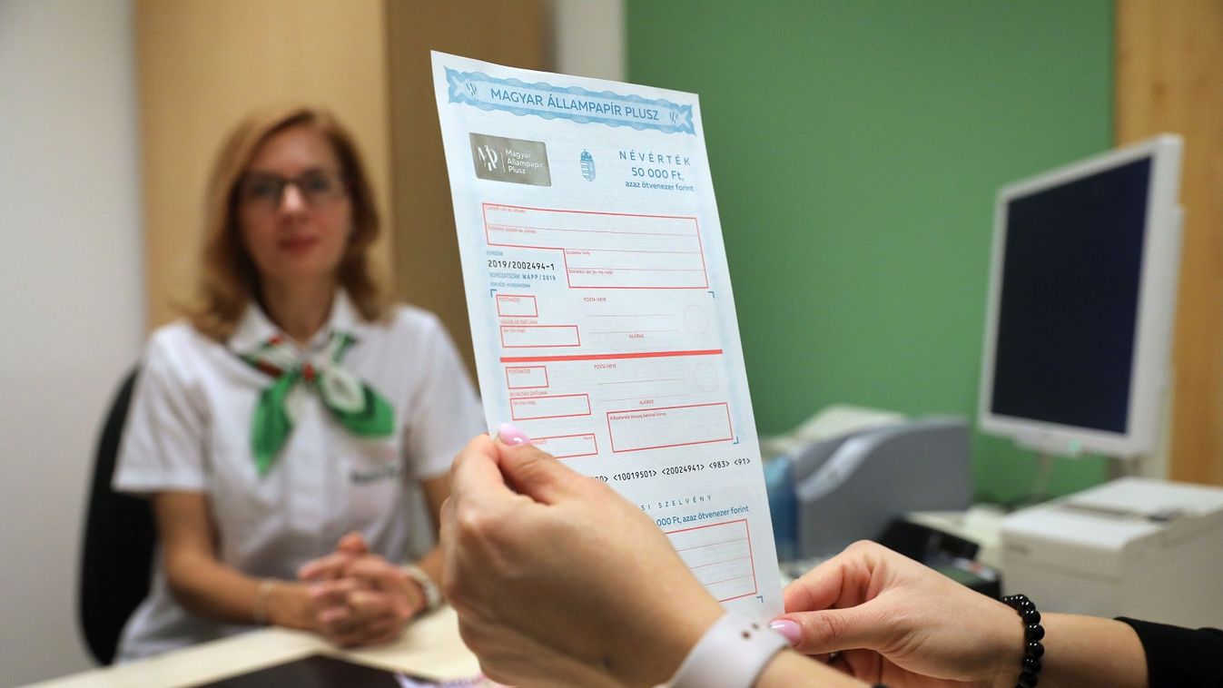 Már több mint 2800 milliárd forintért vettek papírokat