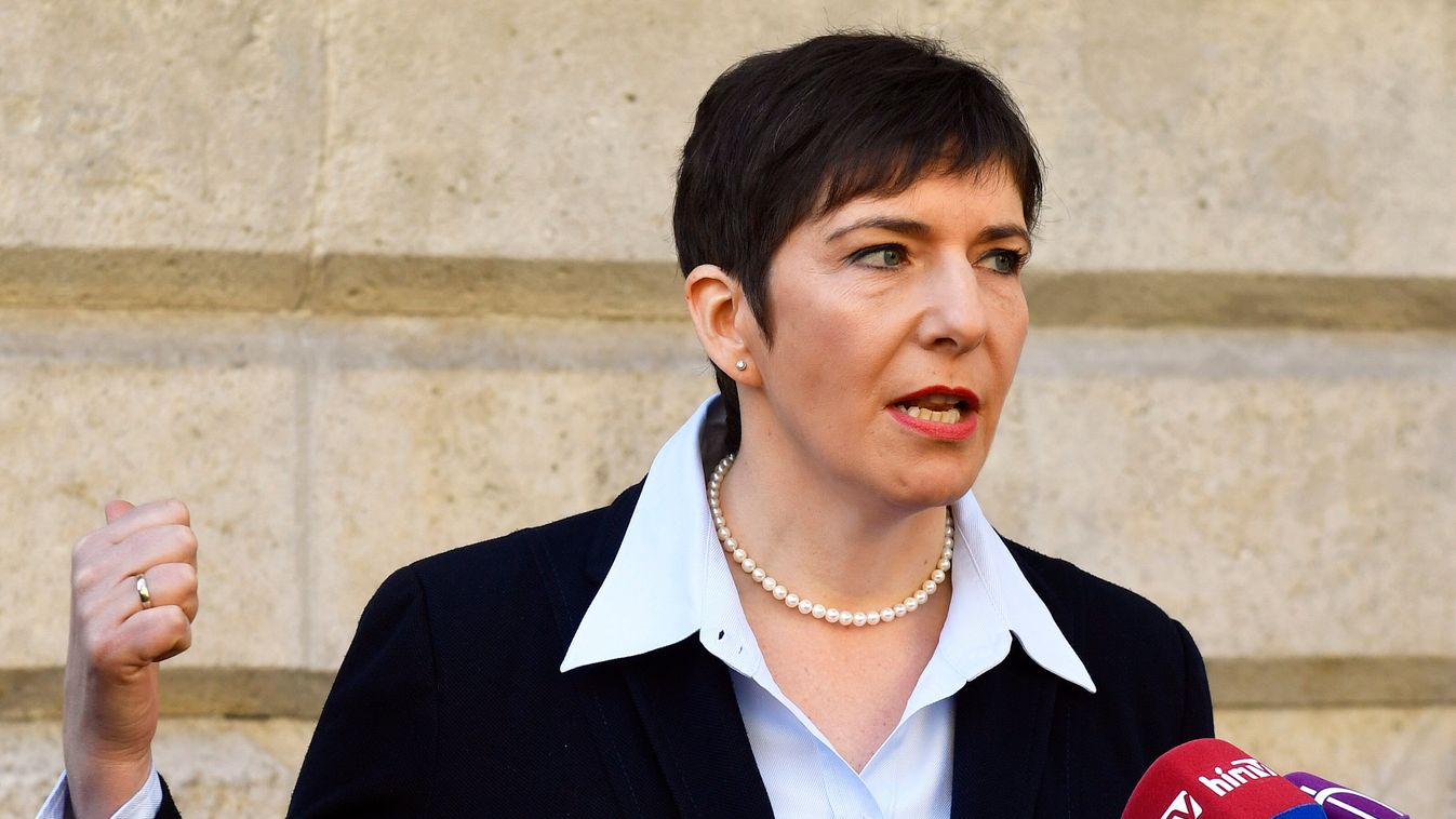 Dobrev Klára rárontott a saját nemzetére