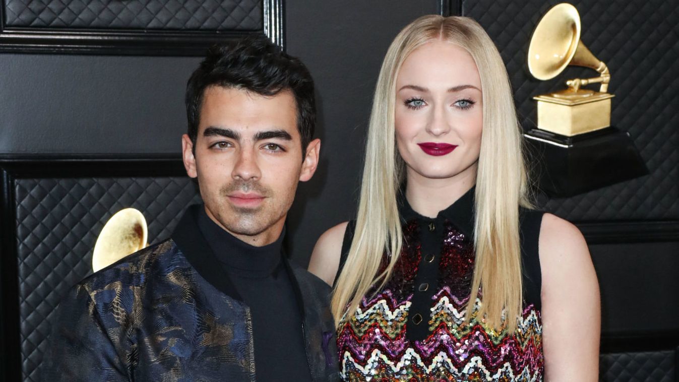 Sophie Turner várandósságáról kezdtek pletykálni