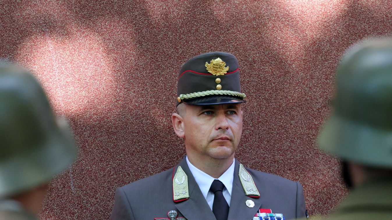 Kevés ország van, amely ennyire tiszteli fiatal tisztjeit
