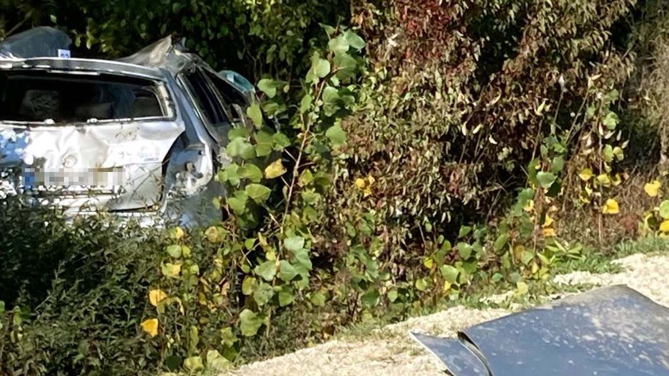 Anya és lánya veszítette életét egy brutális balesetben Faddnál, a 16 éves lány kizuhant a kocsiból