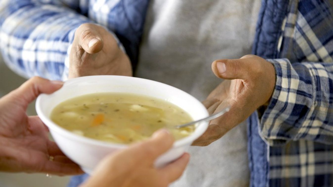 Havi 180 lej értékű étkezési utalványt kapnak a kisjövedelmű, idős nyugdíjasok