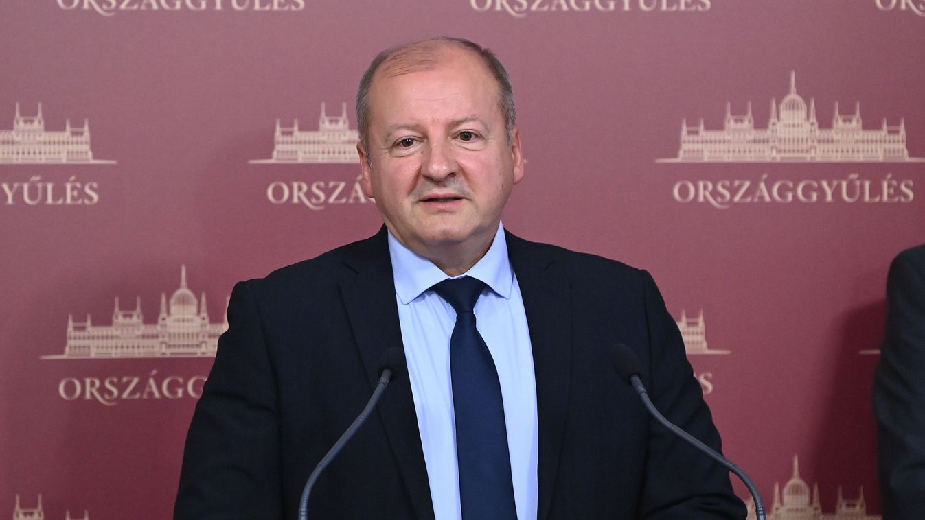 Simicskó: meg kell adni a kormánynak a szükséges mozgásteret