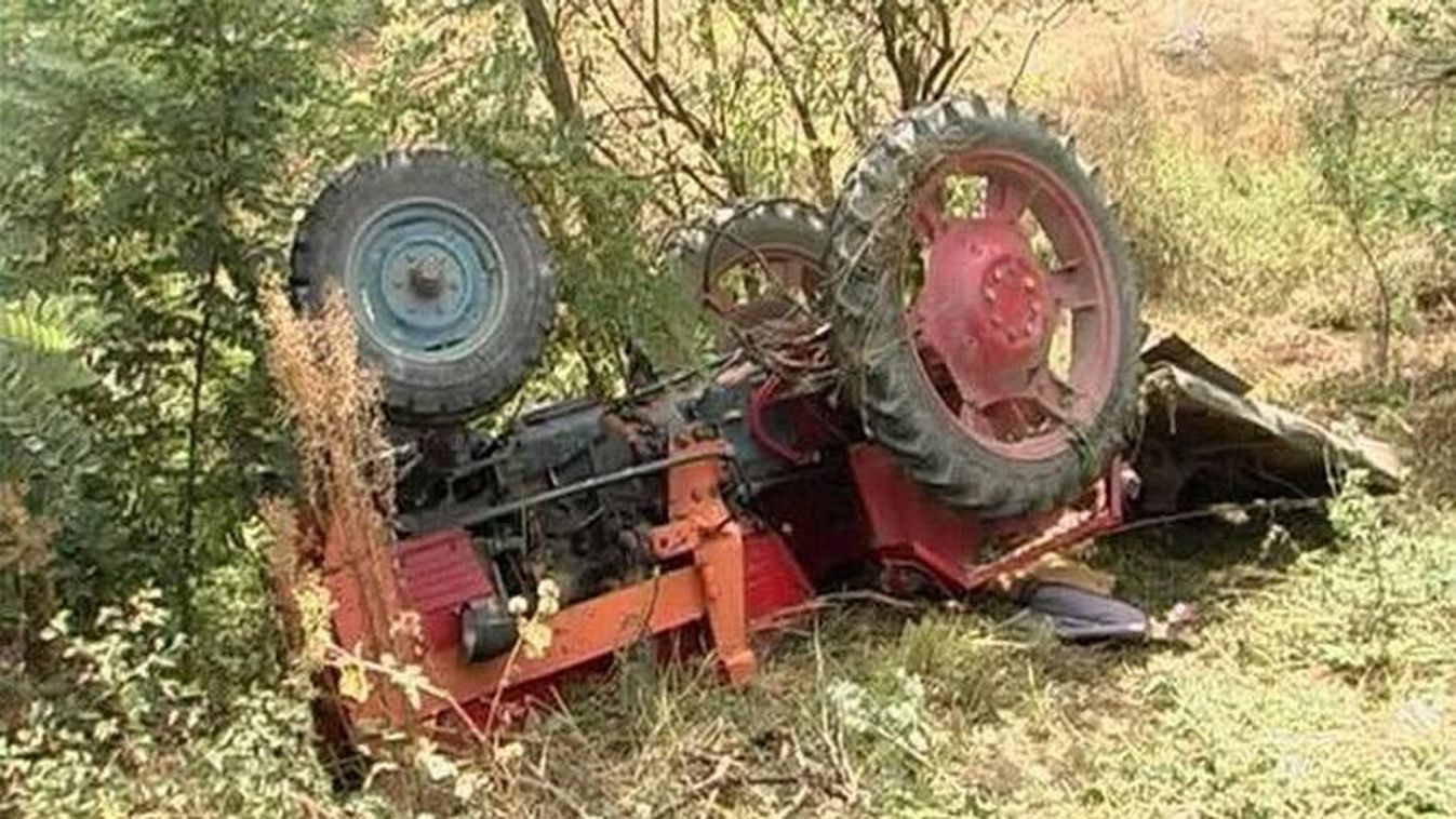 Hargita megye: traktorral borult fel egy 16 éves fiú, belehalt sérüléseibe