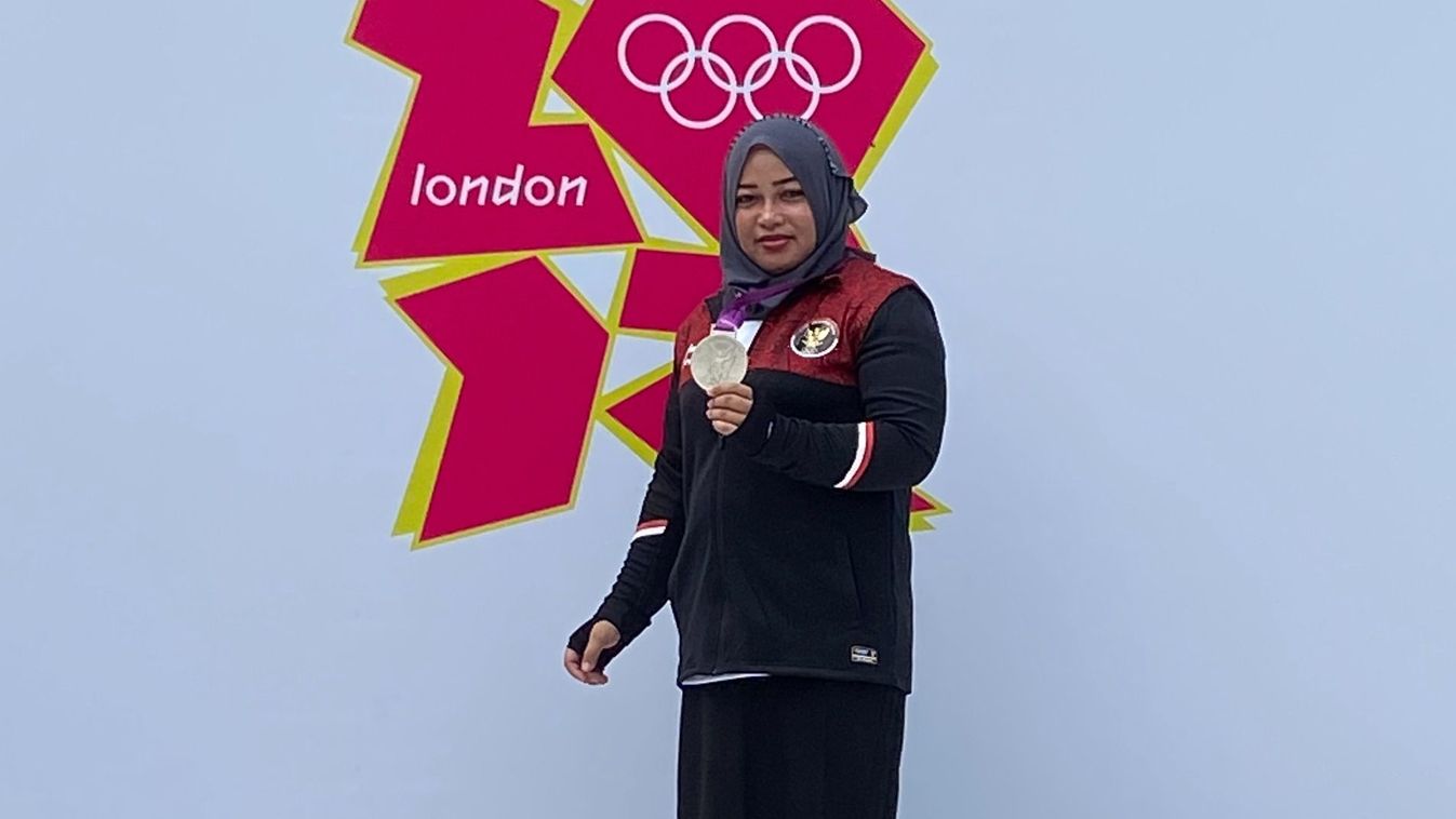 Tíz év után megkapta olimpiai ezüstjét az indonéz súlyemelő