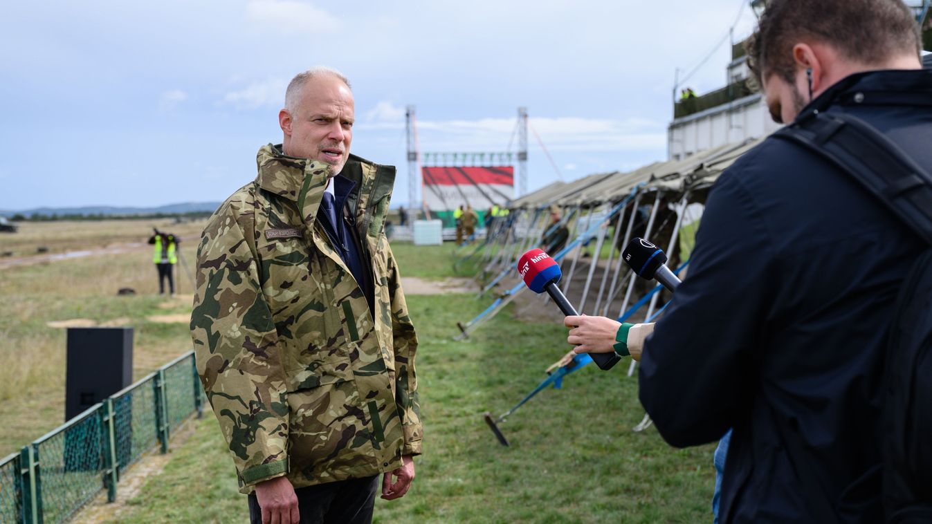 Szalay-Bobrovniczky: a haderőfejlesztés tovább folytatódik