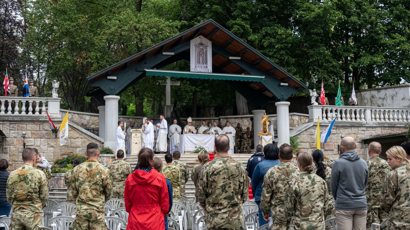 Nemzeti katonai zarándoklatot tartottak Gödöllőn