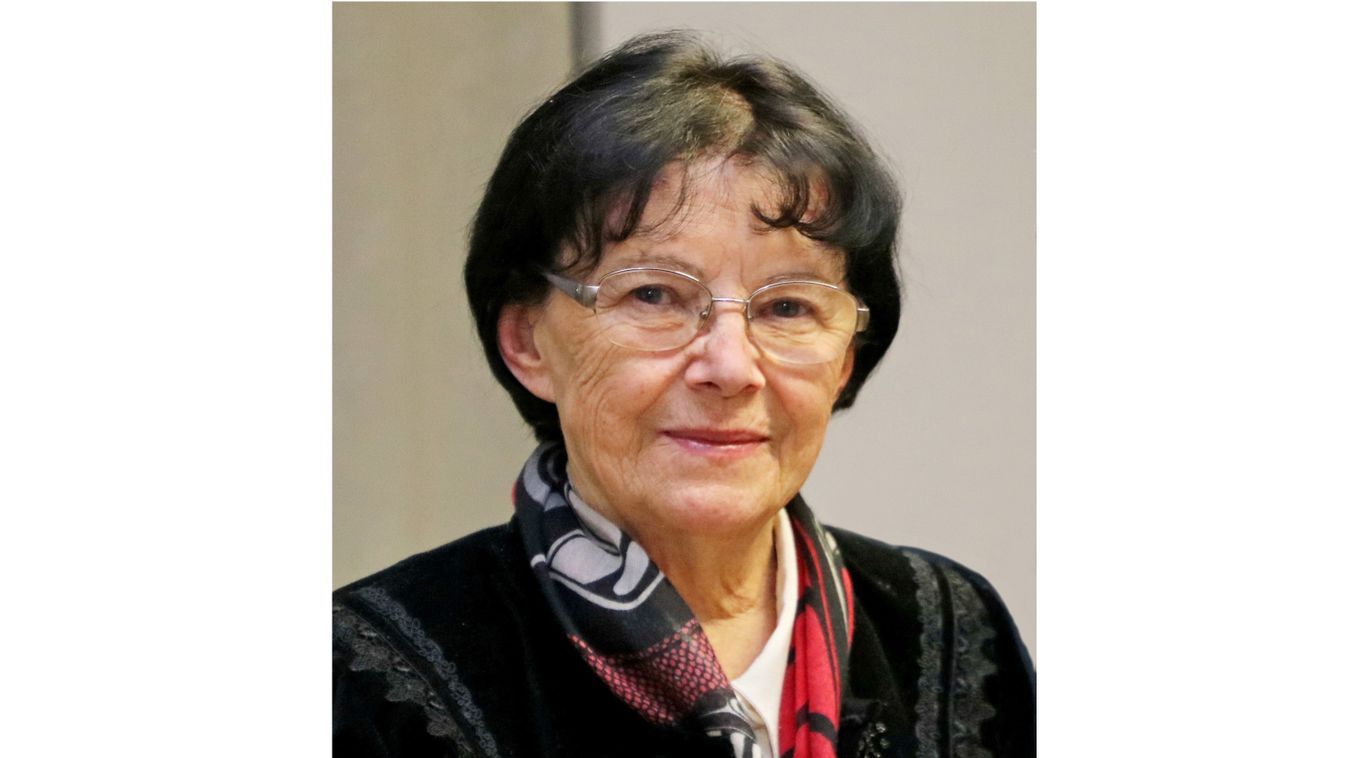 Kiss Anna tanárnőre emlékezve