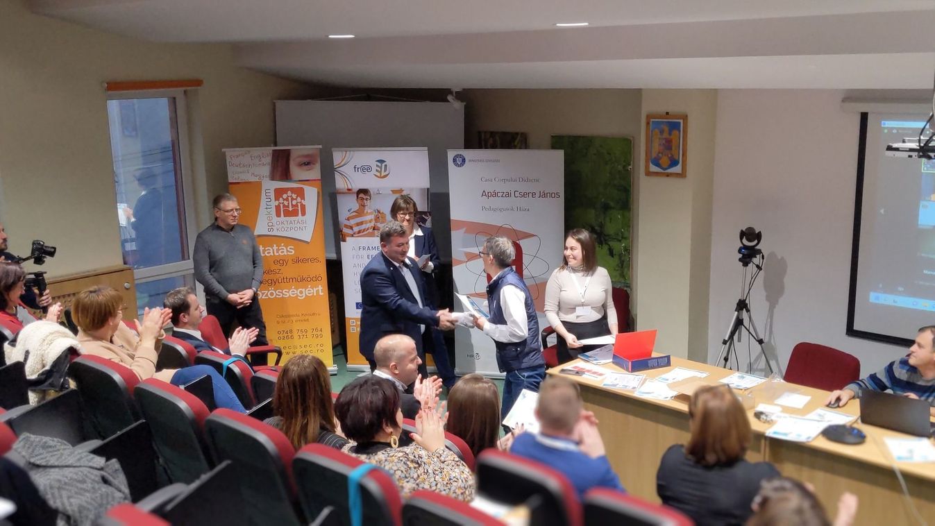 Digitális őrangyalok a Bihar megyei iskolákban