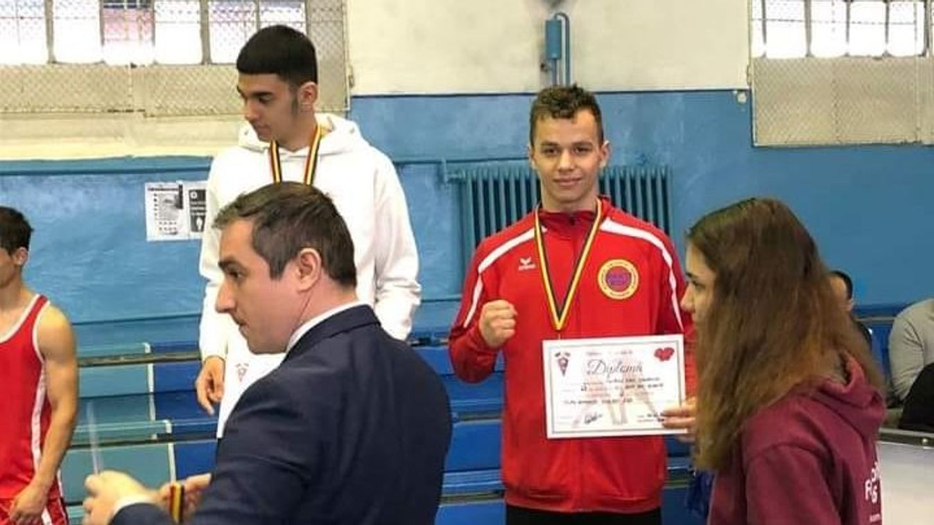 Bronzéremekkel tértek haza a fiatal Bihar megyei ökölvívók