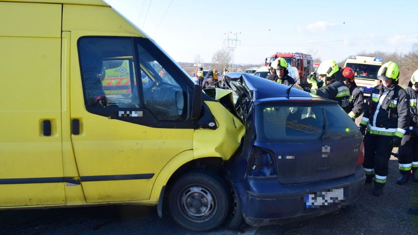 Borzalmas képek: hármas karambol történt Baranyában, egy ember meghalt