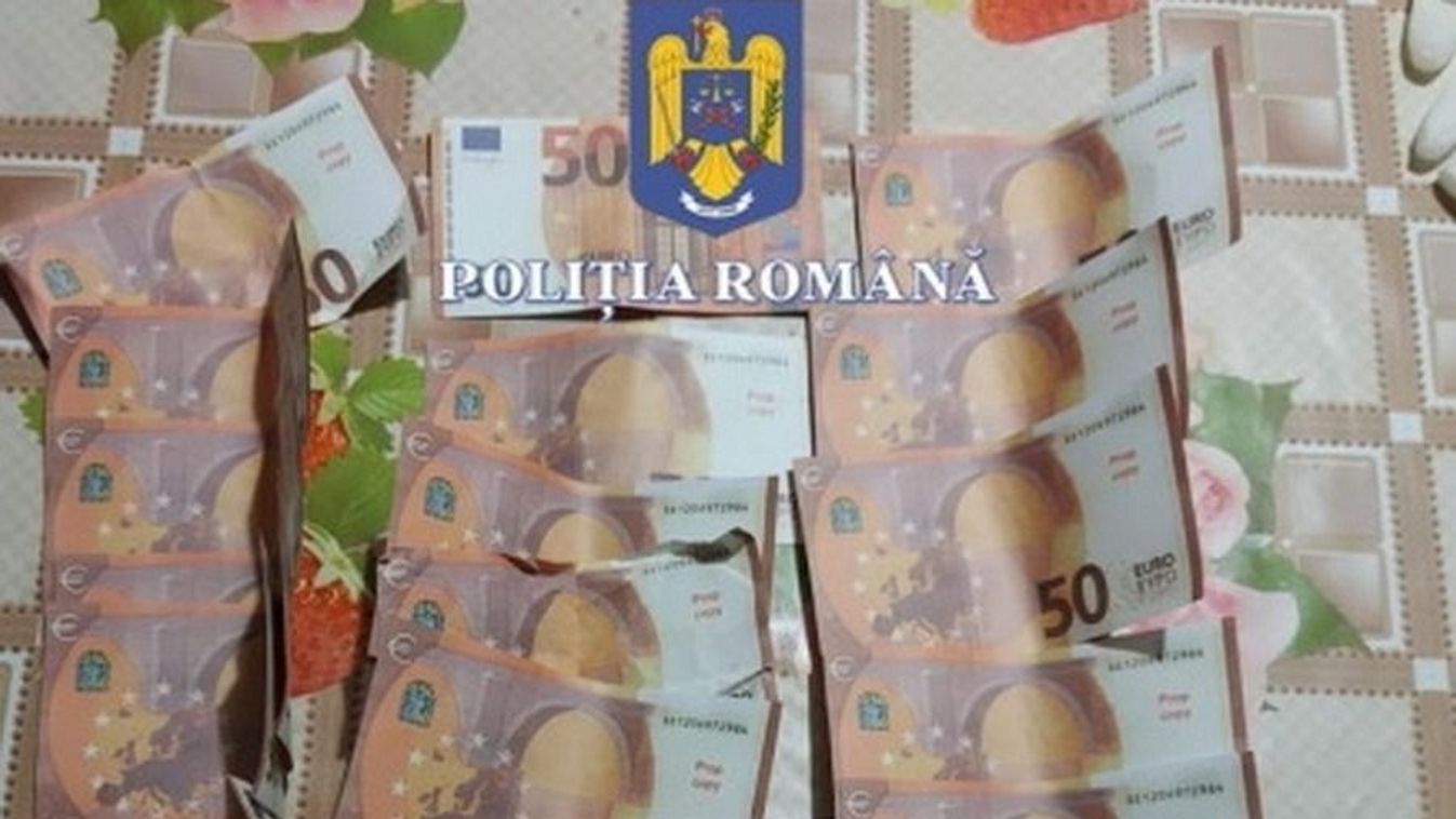 Hamis pénz miatt tartottak házkutatásokat