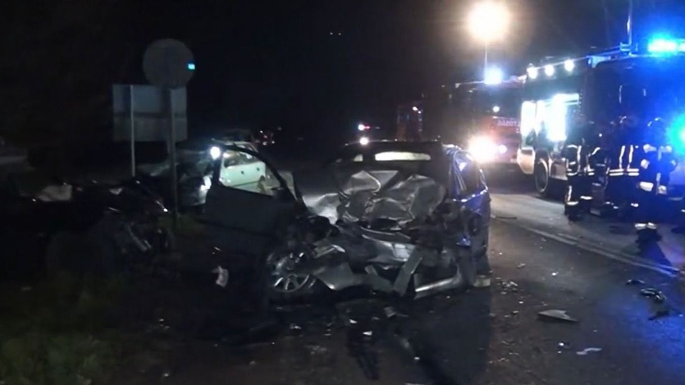 Keservesen sírt a roncsban a 3 éves kislány a monori baleset után, a többi autós húzta ki sérült szülei mellől (videó)