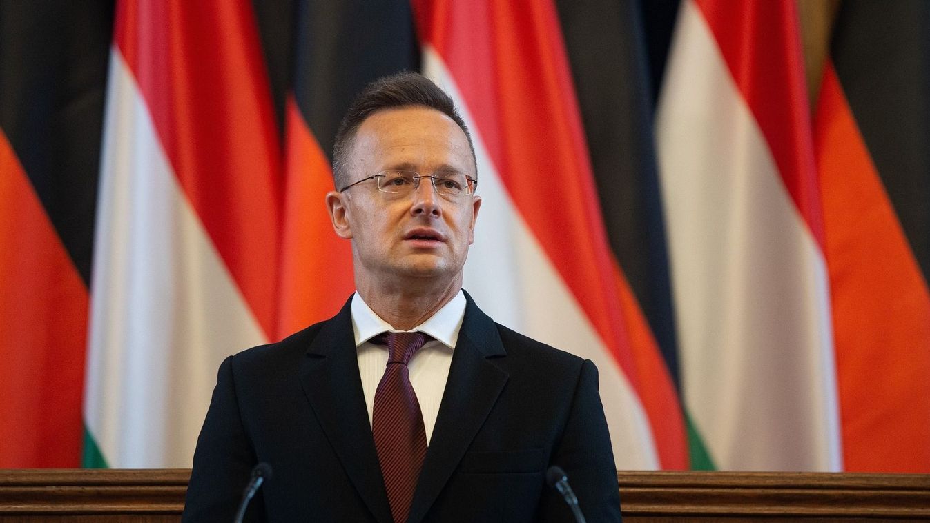 Szijjártó Péter: nem az ukrán elnök dönti el, hogy hazánk viselkedése NATO-tagországként megfelelő-e
