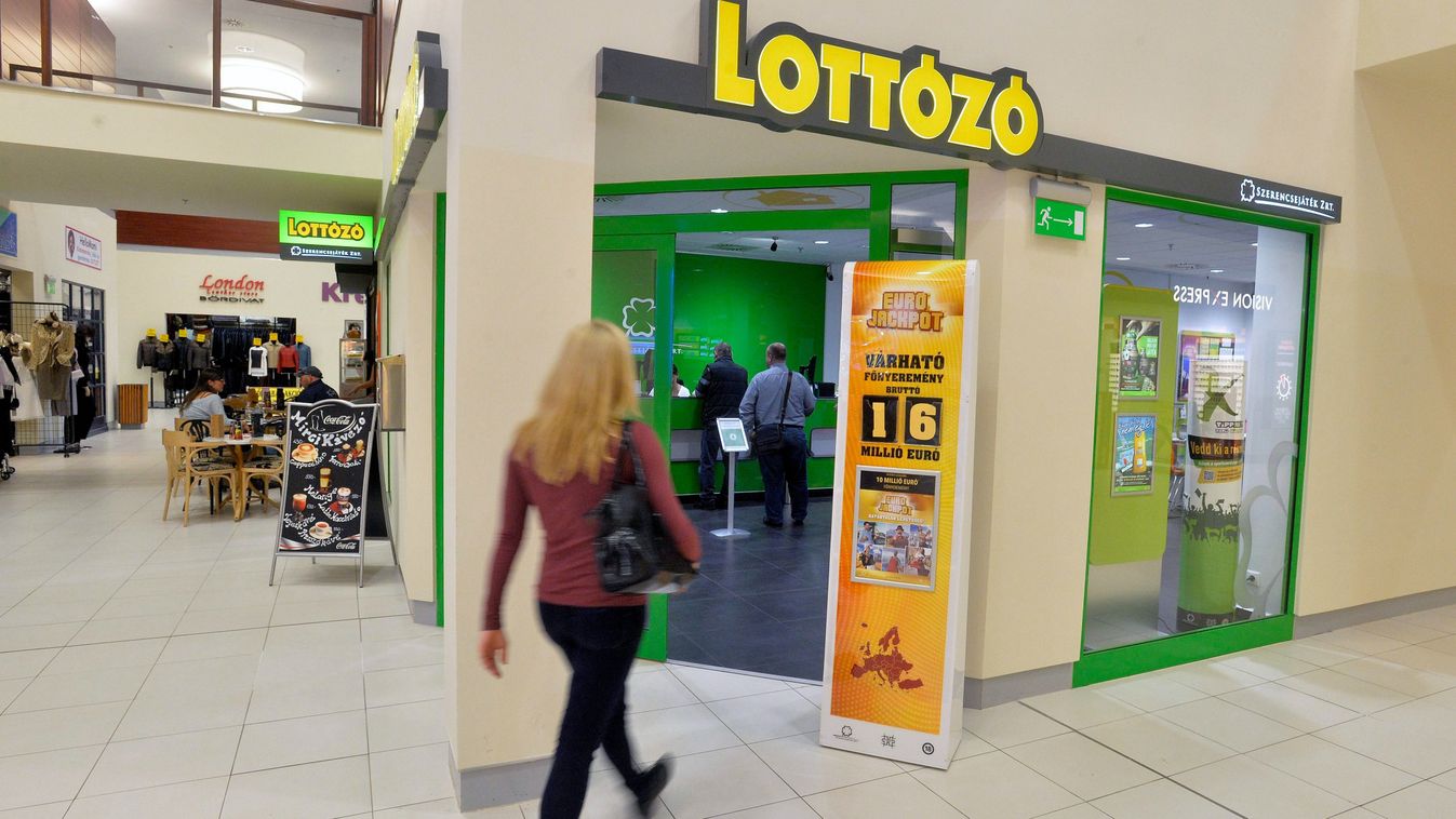 Mindenki a 4,5 milliárdos lottóötösre pályázik, eddig nem jöttek be a szerencseszámok