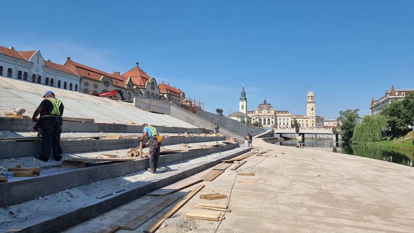 Alakulóban a Kossuth utcai mélygarázs felszíne