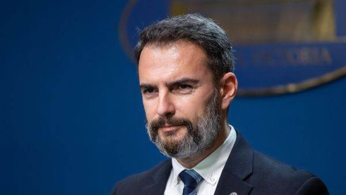 Cărbunaru: Megemeli pénteki ülésén a kormány a tanügyi kisegítő személyzet bérét