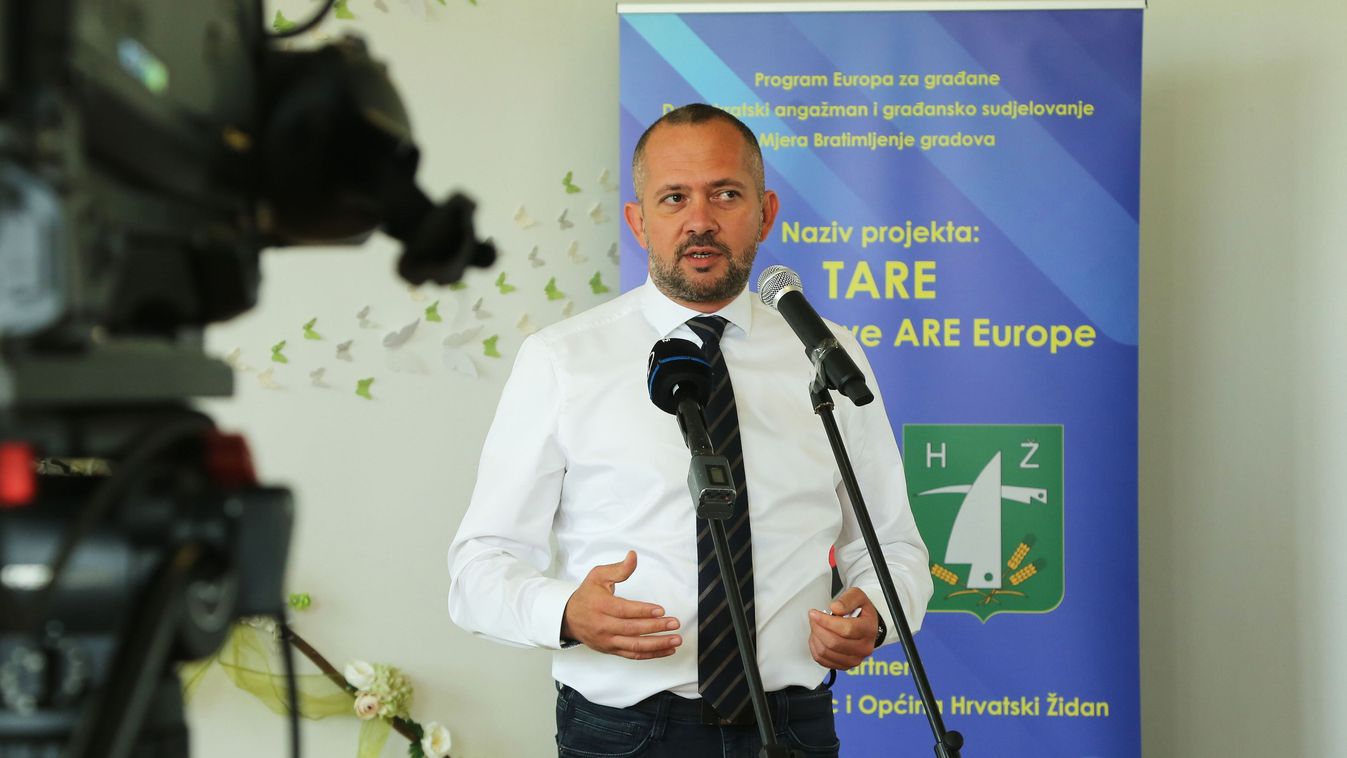 Gyopáros Alpár: a falvak írják a Magyar falu programot