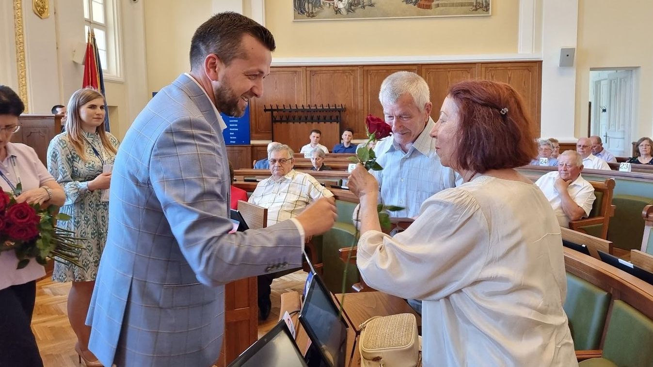 Két év szünet után ismét köszöntötték az aranylakodalmas párokat