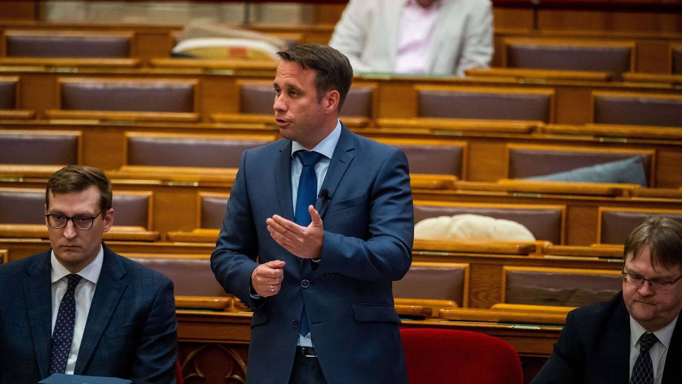 Dömötör Csaba: régóta mondjuk, most megtörtént (videó)