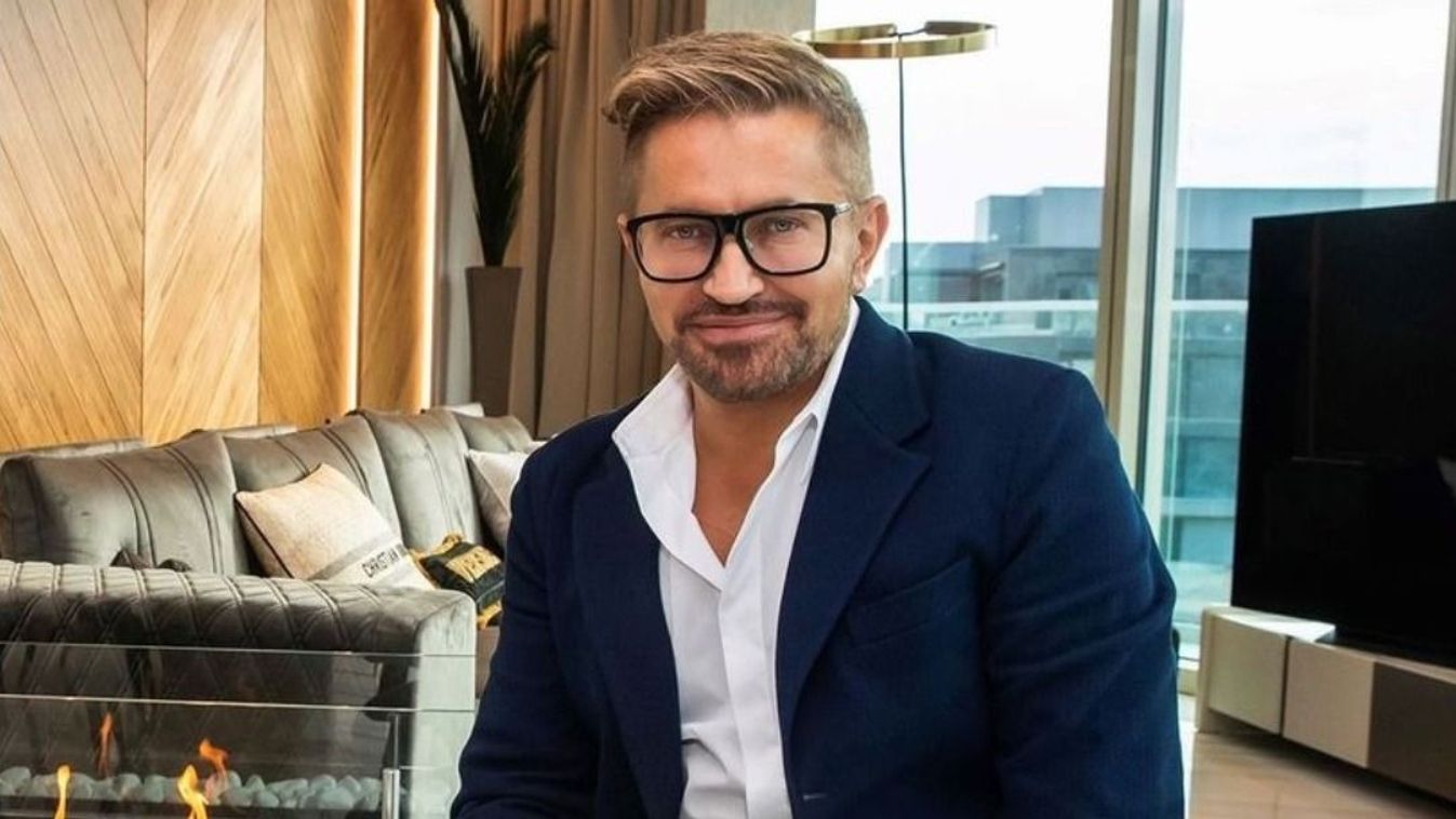 Mentőautóra cserélte luxuskocsiját Jákob Zoli