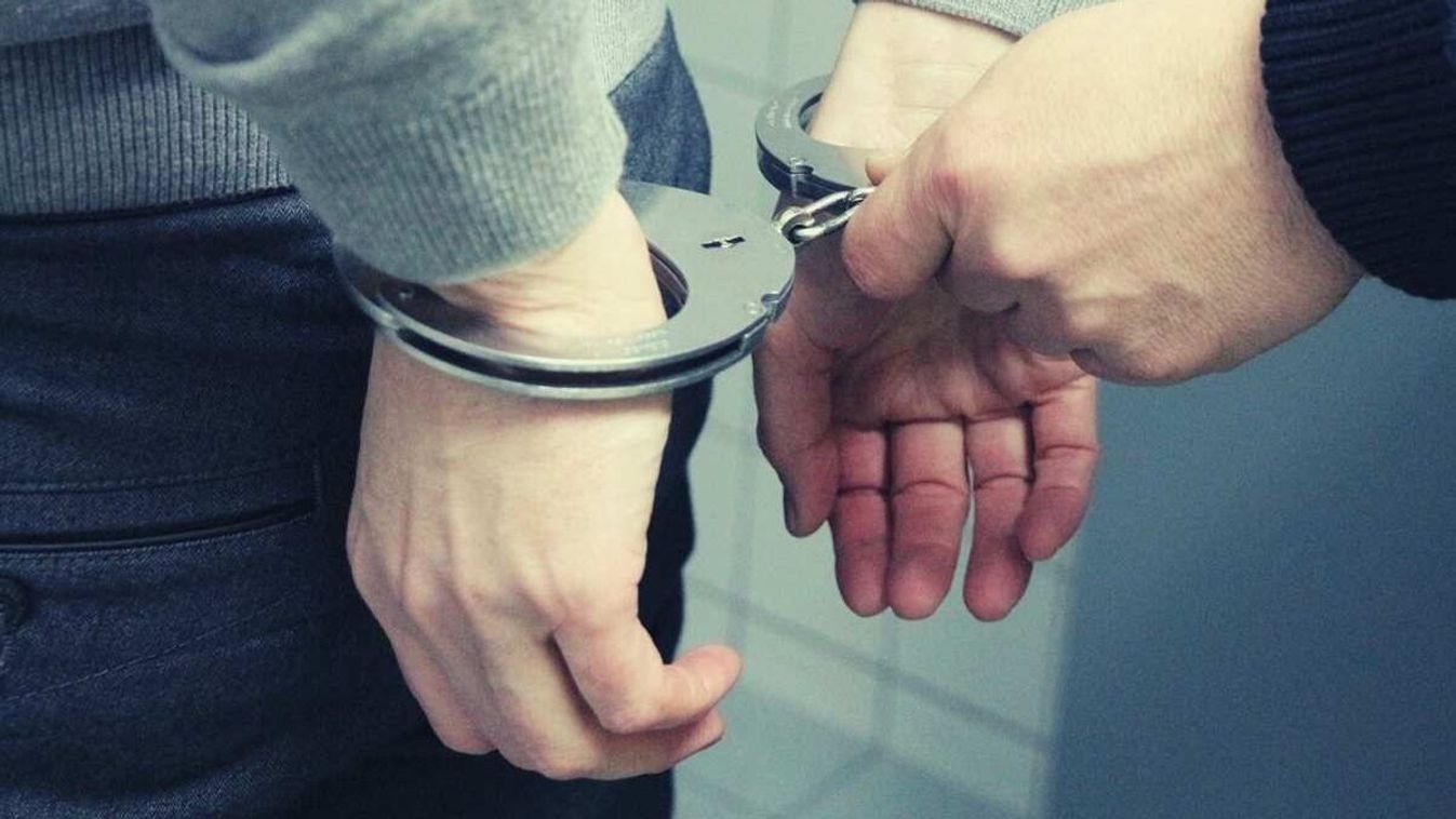 Kiszolgáltatott személyekkel való visszaélés miatt 24 gyanúsítottat vettek őrizetbe a voluntari-i idősotthonok ügyében