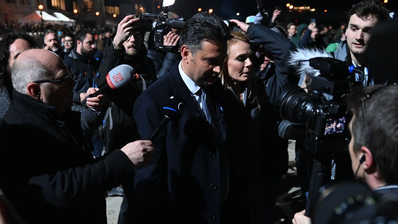 Hiteltelenné válik a baloldal a guruló dollárok ügye miatt