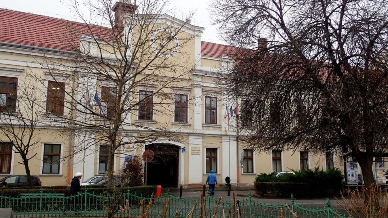 A költséghatékonyság jegyében tovább karcsúsítják a közintézményeket
