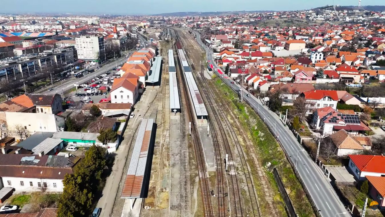 Nagy a késés a villamosítási munkálatokkal