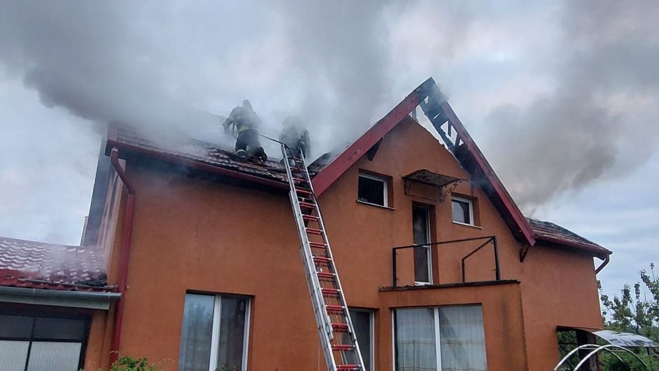 Kigyulladt egy ház Gyapjún