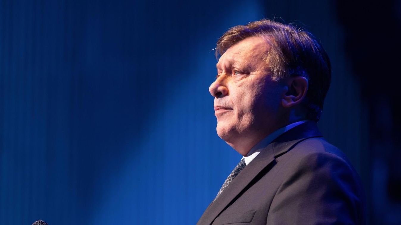 Crin Antonescu: Sajnálom, hogy kudarcot vallottam a politikai számtan terén