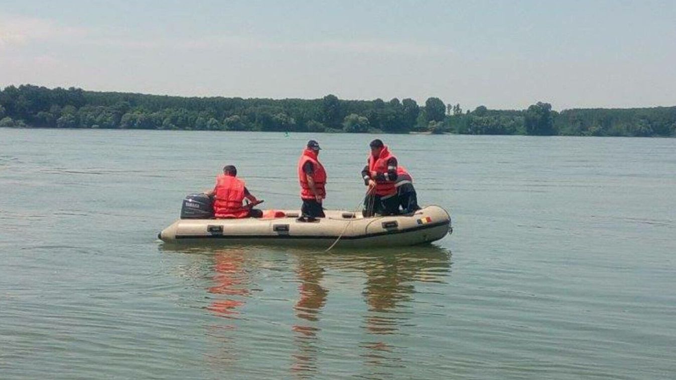 Három vízijármű ütközött össze a Dunán