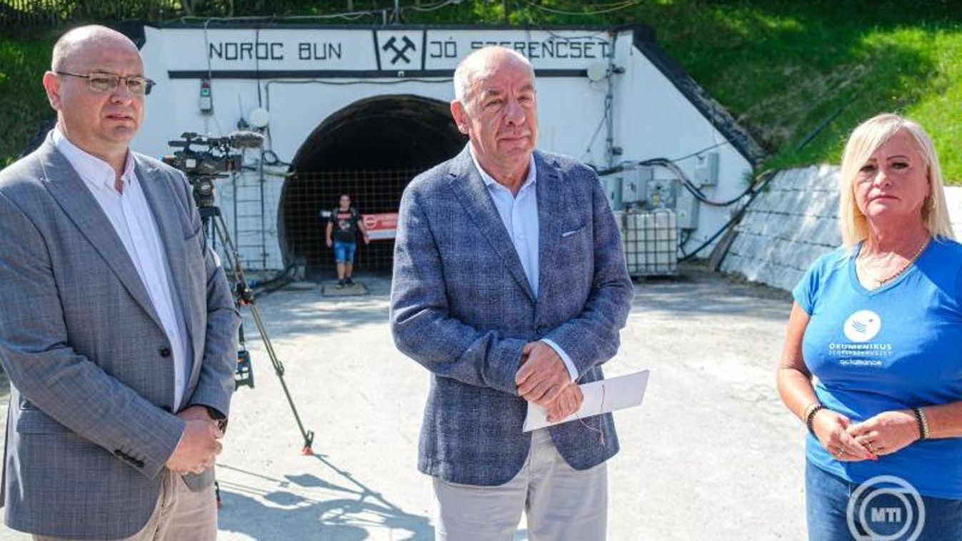 Sulyok Tamás: az egész magyar nemzet szolidáris a Parajdon élőkkel